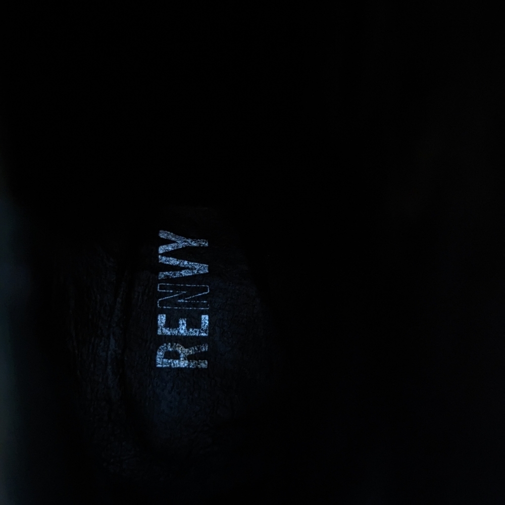 Black Boot 🖤 - Picture 3 of 4